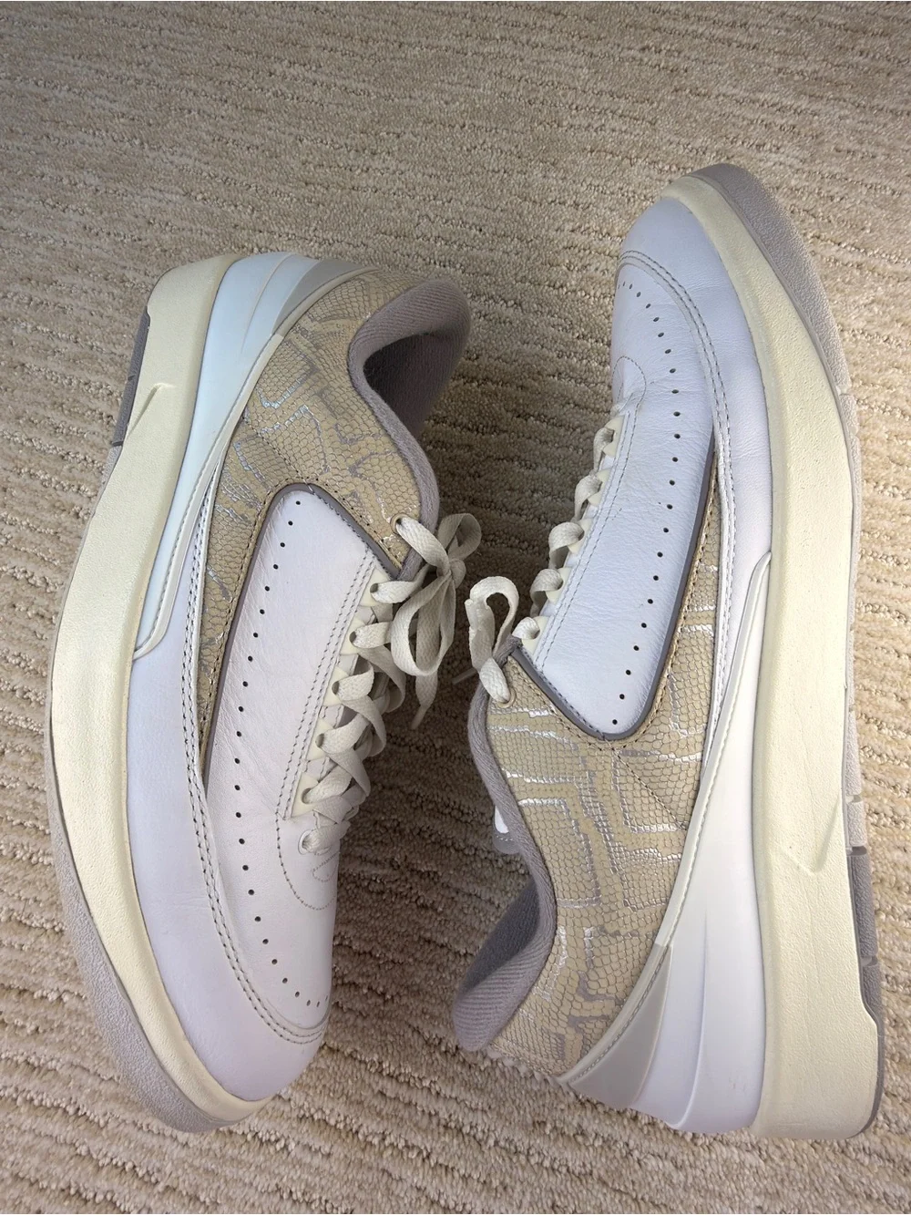 Nike Air Jordan 2 Retro Low 